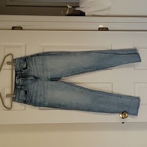 Womens Size 6 Carve Design Straight Leg Jeans EUC